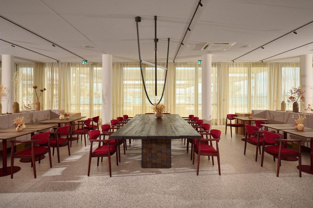 Hotel Ambasador Split Kültér fotó The restaurant